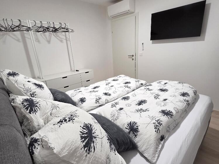 Schlafzimmer Detail – Apartment Unterburg am Klopeiner See